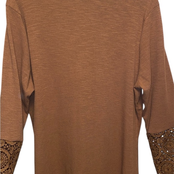 Rustic Lace Henley - Picture 3 of 5